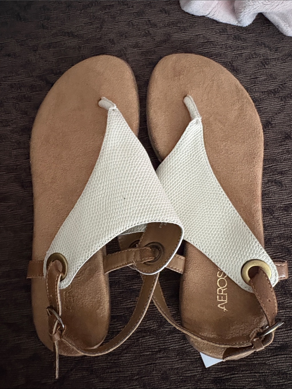 AEROSOLES Cream Textured Thong Sandals with Brown Straps